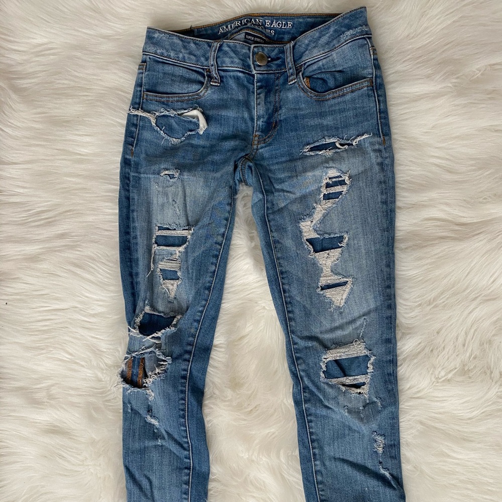 american eagle blue ripped jeans